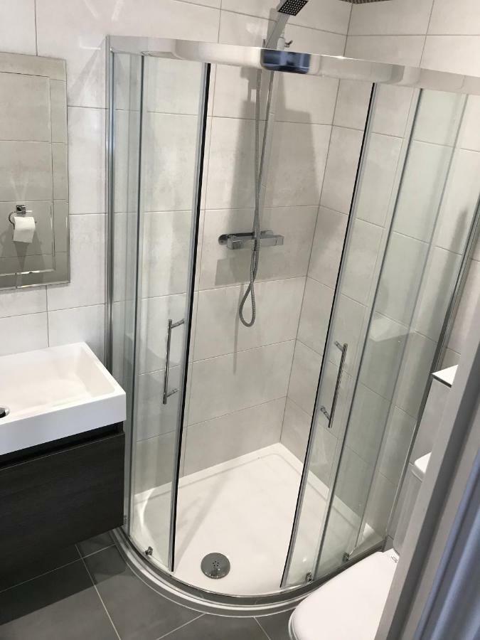 Berkshire Serviced Apartment Helena 12 Reading Luaran gambar