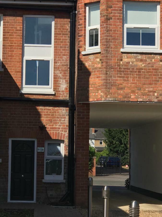 Berkshire Serviced Apartment Helena 12 Reading Luaran gambar